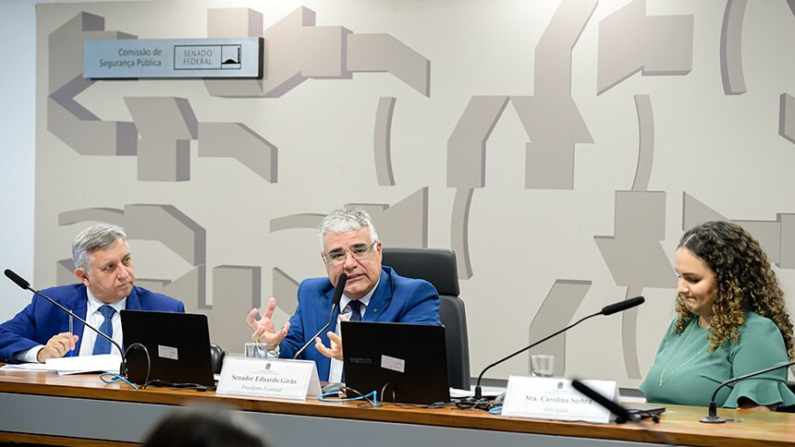 Audiência pública na Comissão de Segurança Pública debateu a situação dos presos pelos atos de 8 de janeiro (Foto: Saulo Cruz/Agência Senado)

Fonte: Agência Senado