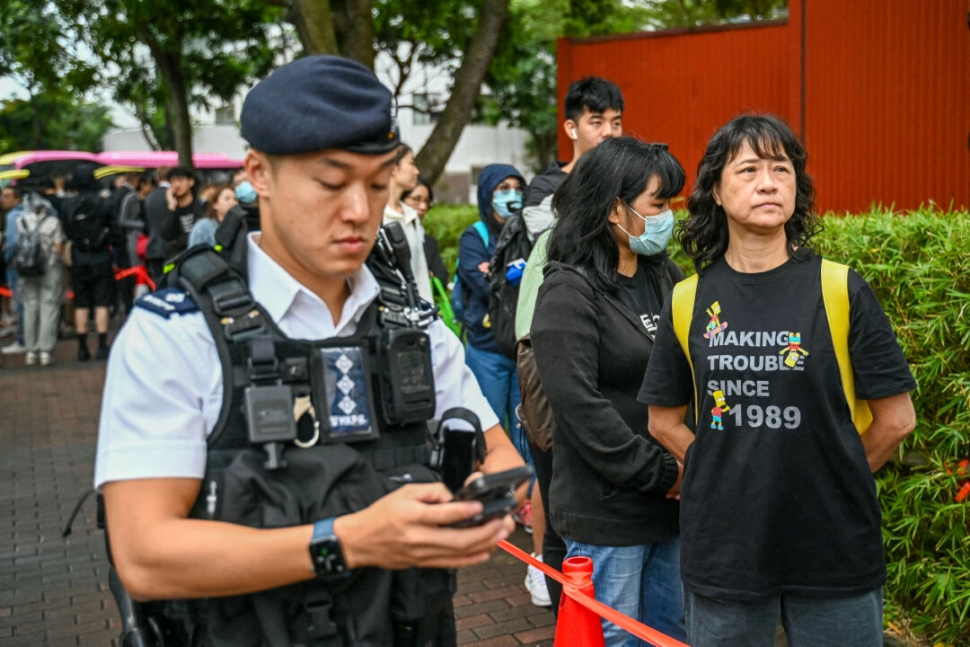 Os EUA estão preparando novas sanções contra a condenação de 45 ativistas em Hong Kong, afirma Departamento de Estado