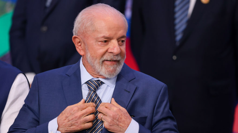 Luiz Inácio Lula da Silva, presidente do Brasil, participa de uma foto de grupo como parte da Cúpula do G20 Rio de Janeiro 2024 no Museu de Arte Moderna em 19 de novembro de 2024 no Rio de Janeiro, Brasil (Foto de Wagner Meier/Getty Images)
