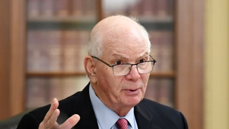 O senador Ben Cardin (D-Md.) fala em uma audiência no Capitólio, em Washington, em 10 de junho de 2020 (Kevin Dietsch/Piscina/Getty Images)