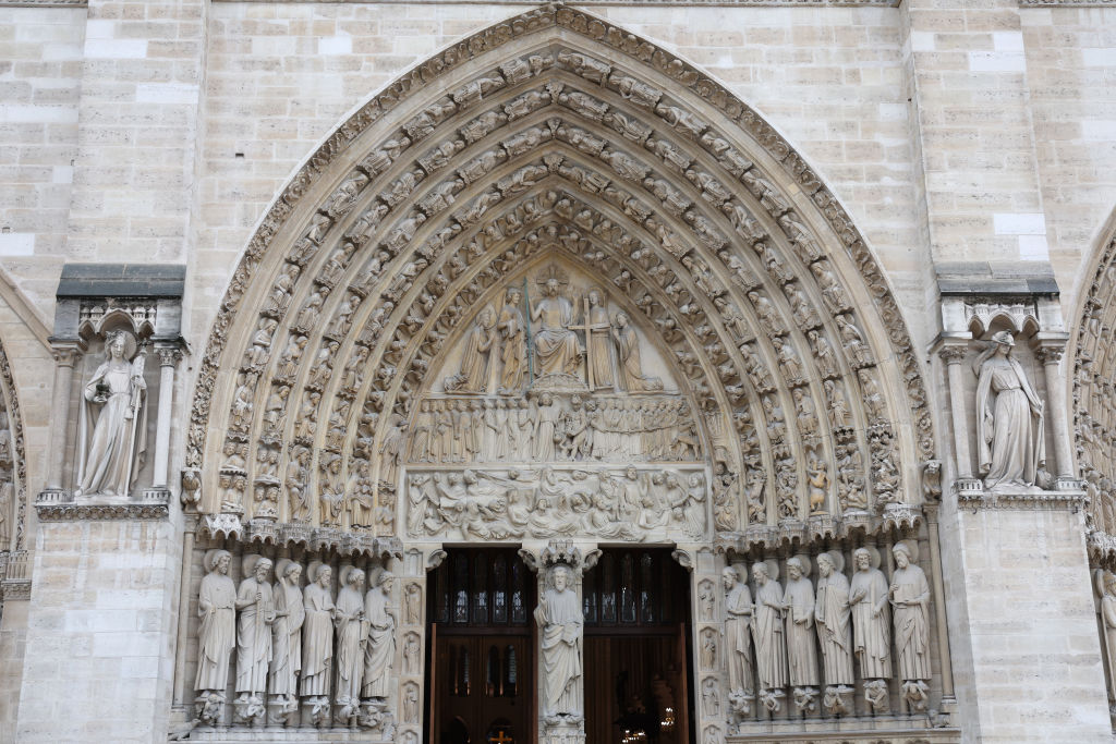 2 mil anos de história: restauração da catedral Notre-Dame revela tesouros arqueológicos