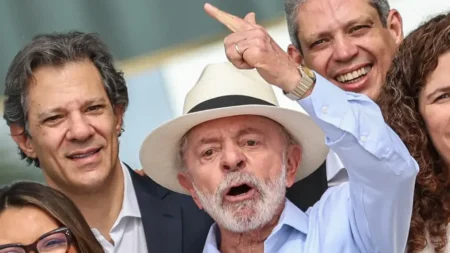 Lula afirma que “jamais” haverá interferência da Presidência no BC de Galípolo