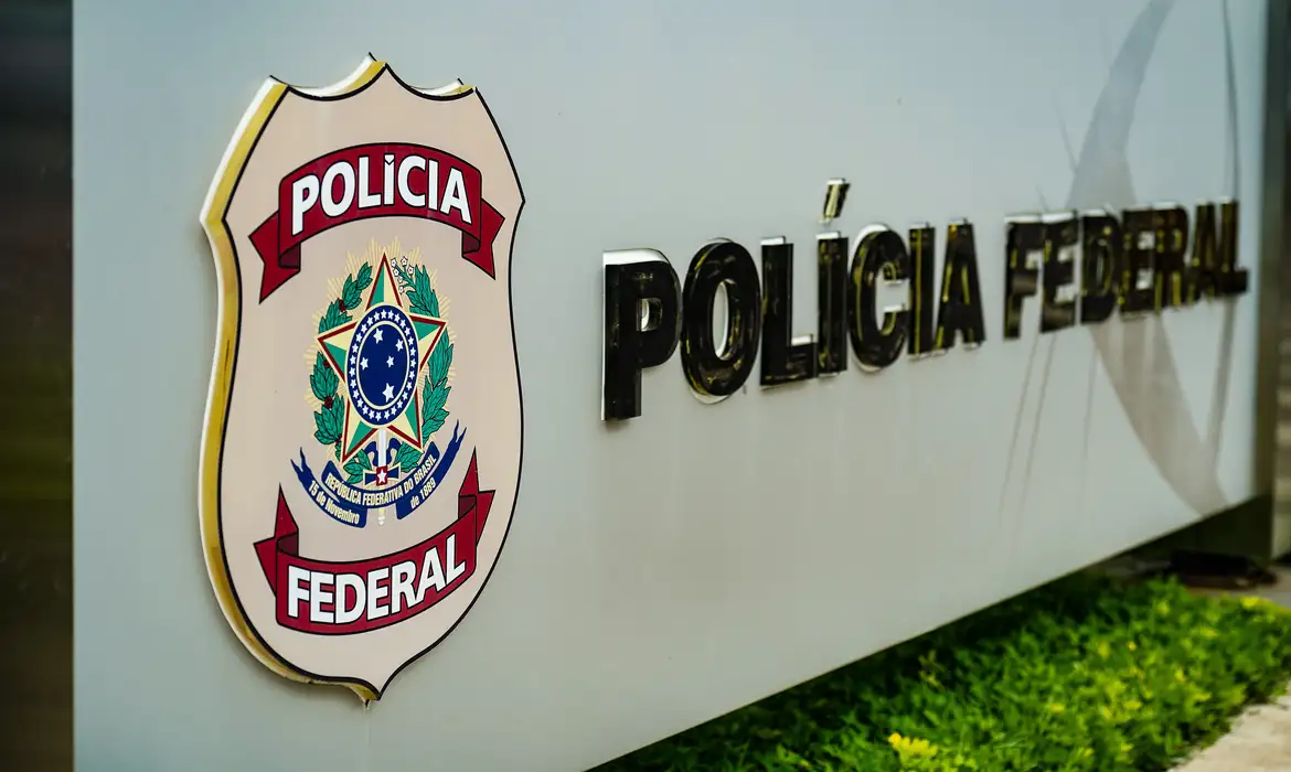 PF prende na Bahia policial federal, vice-prefeito e outros dois por desvio de emendas em obras contra secas