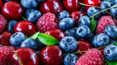 10 deliciosas frutas anticâncer e uma dieta arco-íris para ajudar a prevenir o câncer