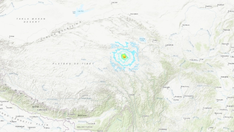 Um mapa mostra a localização de um terremoto de magnitude 5,5 que abalou partes da província chinesa de Qinghai em 8 de janeiro de 2025. (USGS/Captura de tela via Epoch Times)