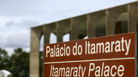 Itamaraty se recusa em pagar dívida de R$ 2 milhões após perder ação trabalhista na França