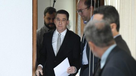 Juiz nega denúncia contra Glenn Greenwald, e torna réus seis alvos da Operação Spoofing