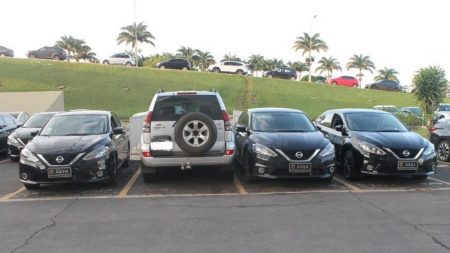 Frota de carrões oficiais dos Senadores custa R$ 146 mil só em gasolina