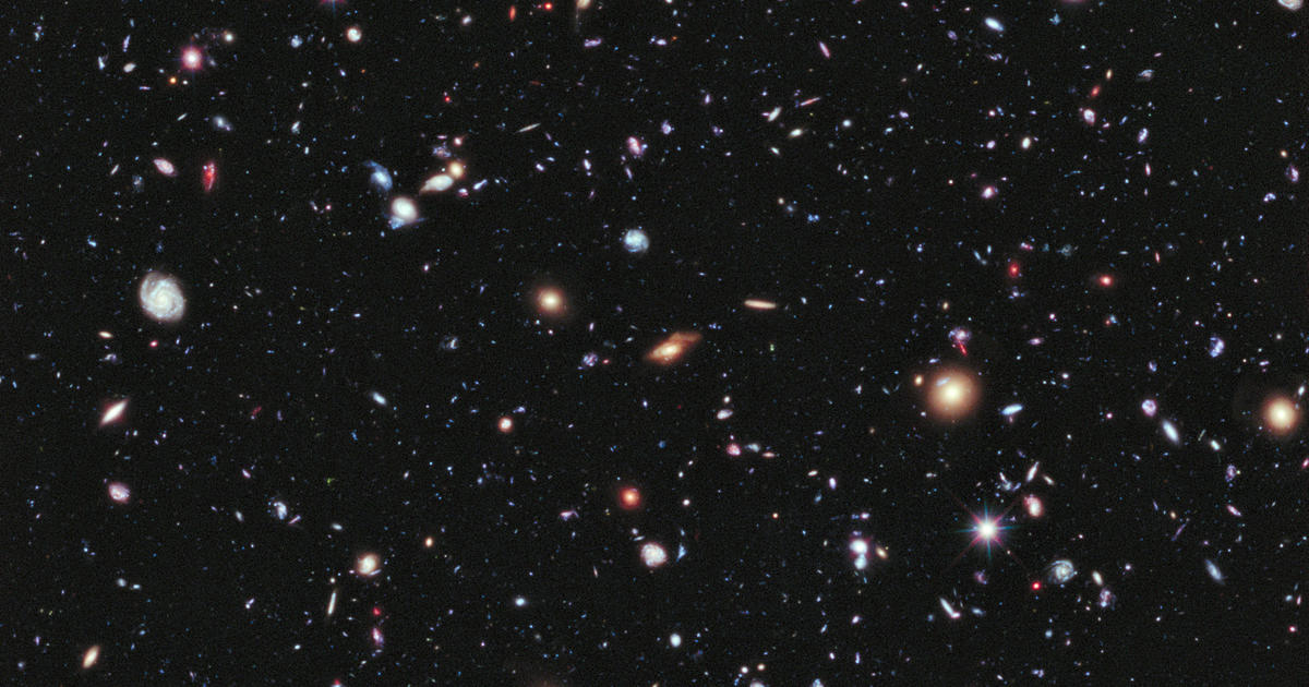 Galáxias além da Via Láctea, foto tirada pelo Hubble (NASA)