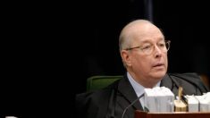 Celso de Mello arquiva pedido da oposição para apreender celular de Bolsonaro