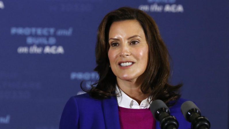 A governadora de Michigan, Gretchen Whitmer, no Beech Woods Recreation Center em Southfield, Michigan, em 16 de outubro de 2020 (Chip Somodevilla / Getty Images)