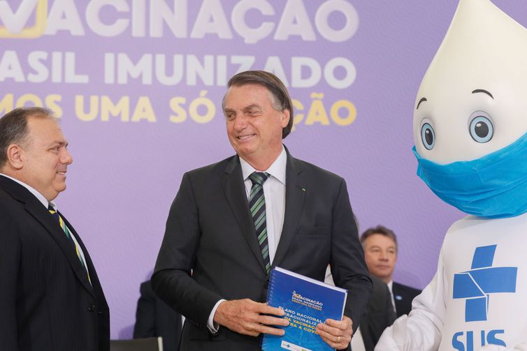 O Presidente Jair Bolsonaro, participa do lançamento do Plano Nacional de Operacionalização da Vacinação Contra a Covid-19.