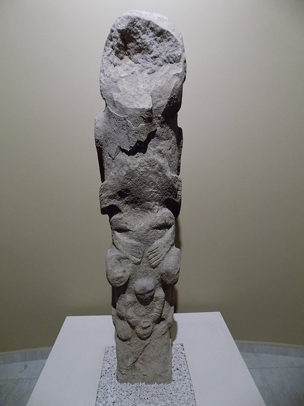 Um totem de Göbekli Tepe (Cobija/CC BY-SA 4.0 via Wikimedia Commons)