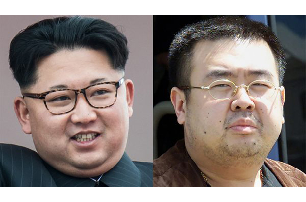 (À esquerda) O atual líder da Coreia do Norte, Kim Jong-un, e (à direita) seu meio-irmão, Kim Jong-nam, ambos filhos do ex-líder norte-coreano Kim Jong-il. (Ed Jones/Toshifumi Kitamura/AFP/Getty Images)